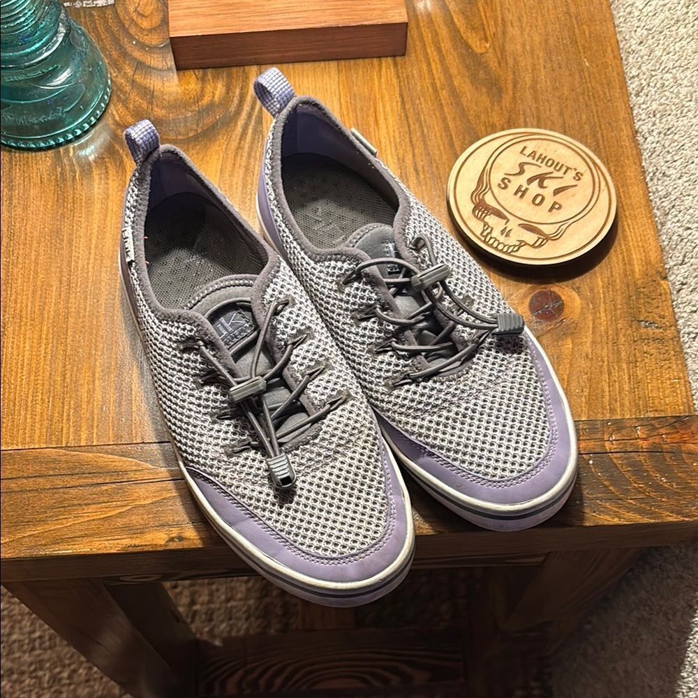 Huk Gray and Purple Performace fishing sneakers with Breathable Knit